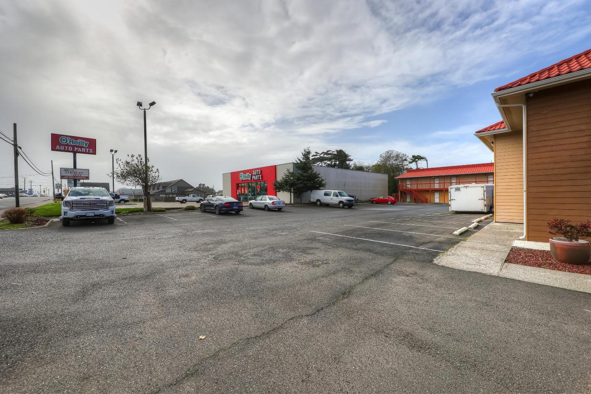 Newport Inn By Oyo - Hwy 101 Exterior foto